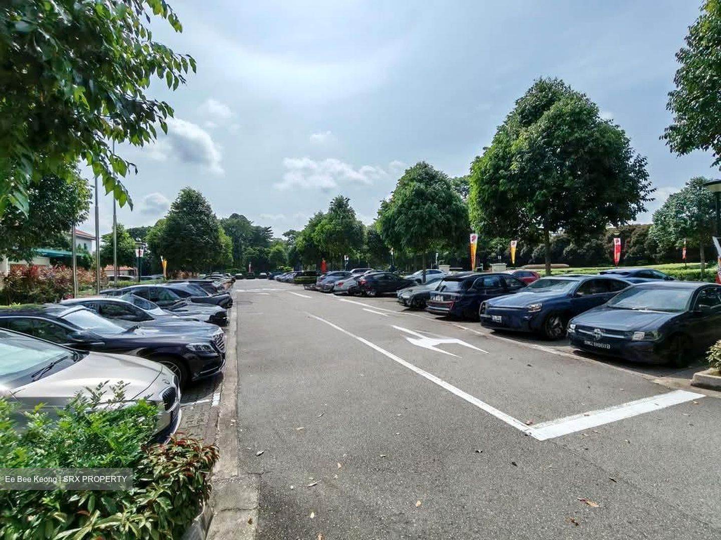Choa Chu Kang Way (D23), Retail #600110901